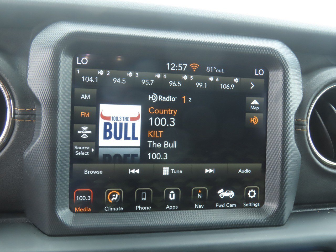 Used 2021 Jeep Wrangler Unlimited Sahara AWD/4WD image 30