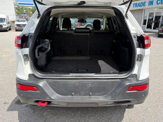 Used 2018 Jeep Cherokee Trailhawk AWD/4WD image 20