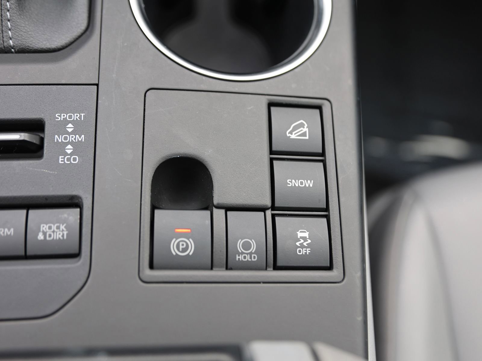 Used 2023 Toyota Highlander XLE AWD/4WD image 36