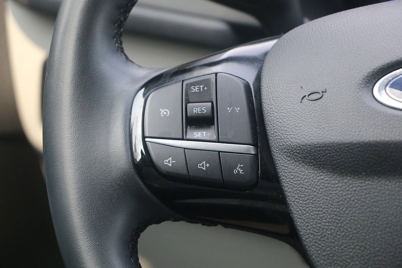 Certified 2024 Ford Escape Active AWD/4WD image 17