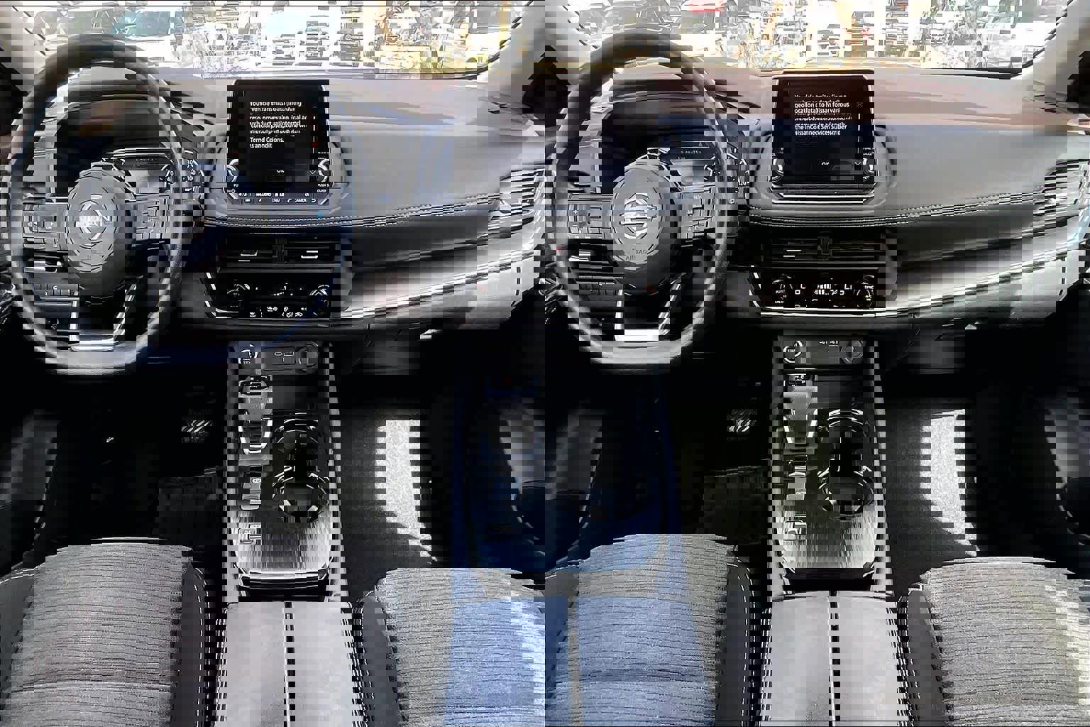 Used 2023 Nissan Rogue SV image 15