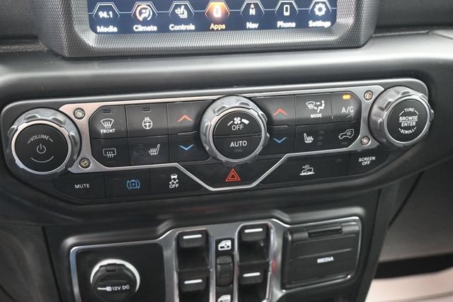 Used 2023 Jeep Wrangler Unlimited Sahara w/ Cold Weather Group AWD/4WD image 11