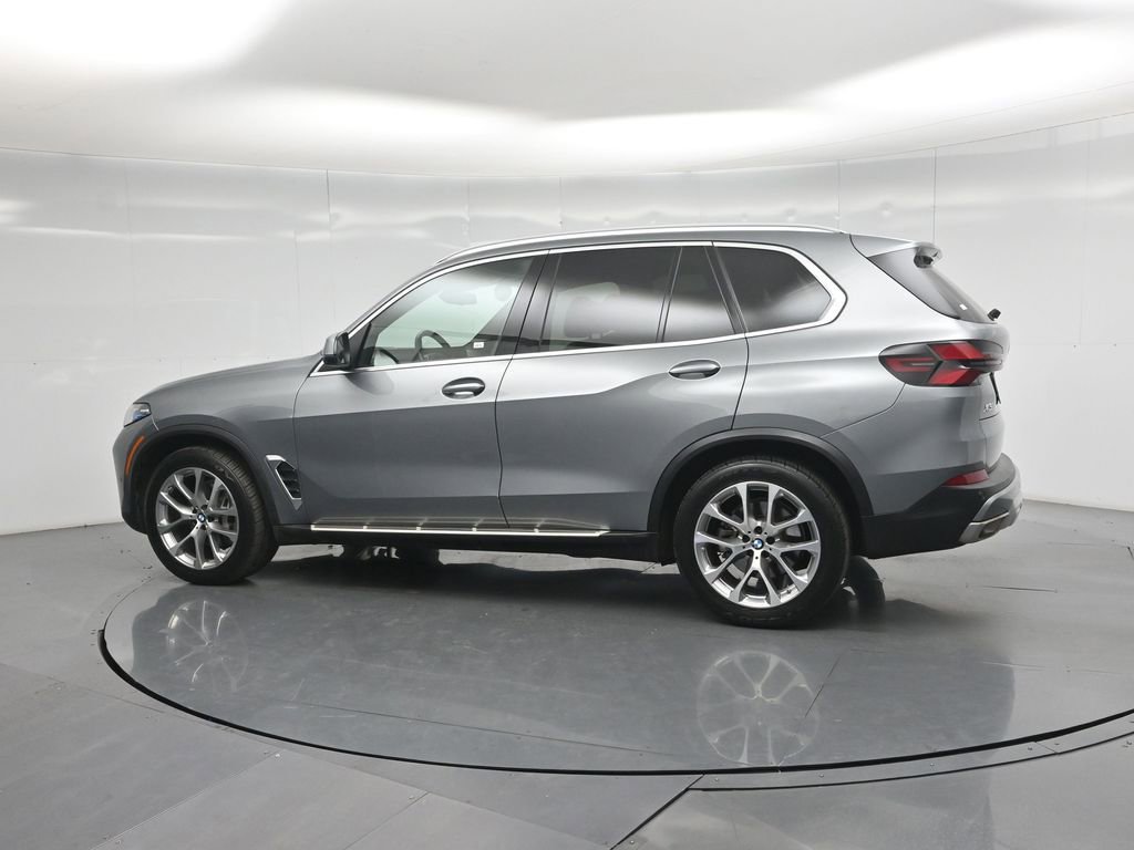 Used 2024 BMW X5 xDrive40i AWD/4WD image 7
