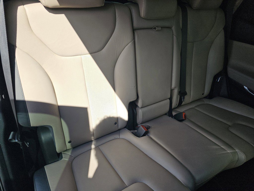 Used 2020 Hyundai Santa Fe Limited AWD/4WD image 27