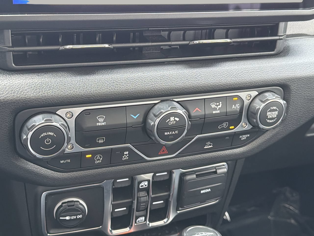 Used 2025 Jeep Gladiator Sport AWD/4WD image 22