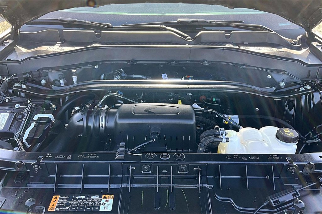 Certified 2023 Ford Explorer Limited w/ Equipment Group 301A image 10
