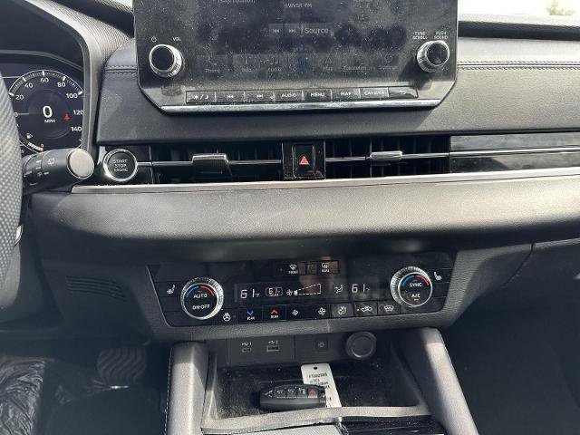 Used 2023 Mitsubishi Outlander SEL AWD/4WD image 30
