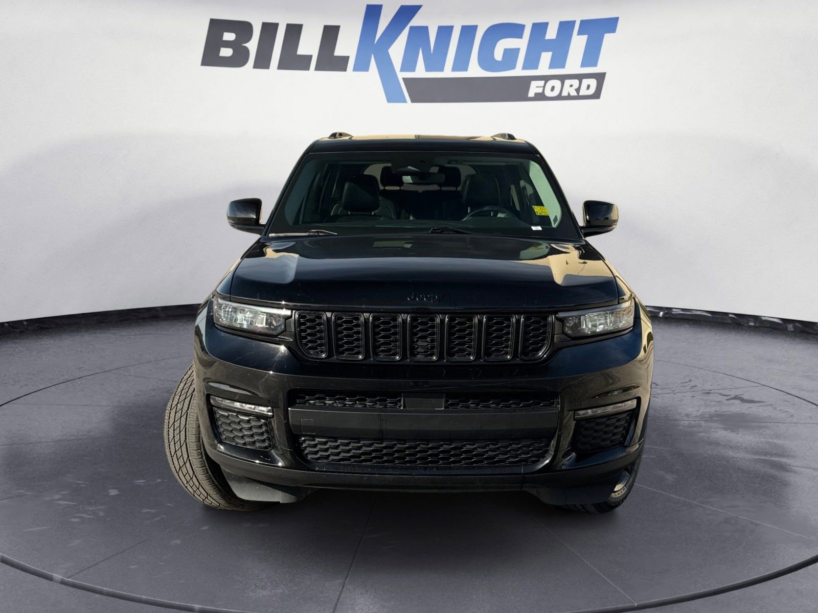 Used 2022 Jeep Grand Cherokee L Limited w/ Black Appearance Package image 8