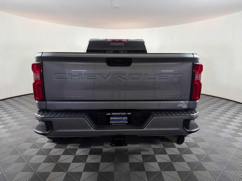 Used 2024 Chevrolet Silverado 3500 High Country AWD/4WD image 4