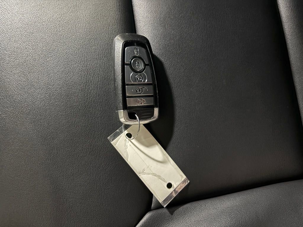 Certified 2022 Ford Explorer XLT w/ Equipment Group 202A image 10