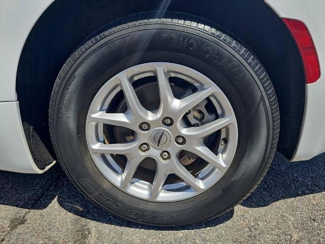Used 2024 Chrysler Pacifica Touring-L FWD image 32
