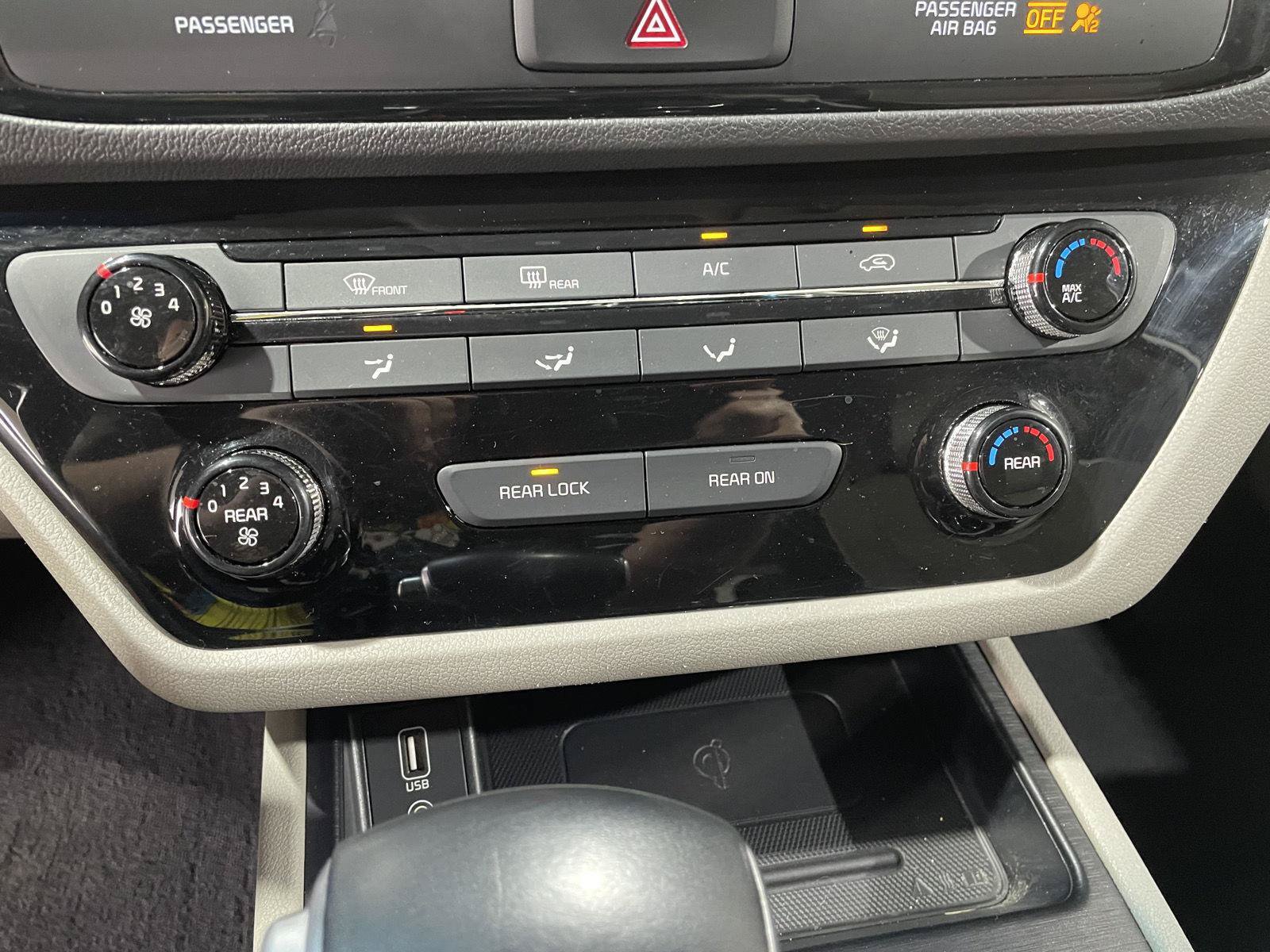 Used 2019 Kia Sedona EX FWD image 33