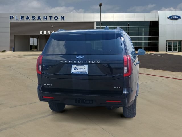 Certified 2025 Ford Expedition Max Active RWD image 4
