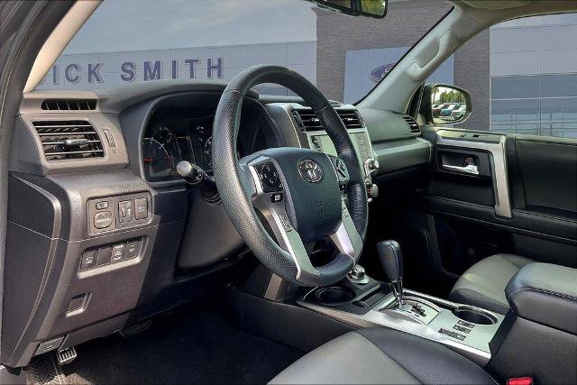 Used 2024 Toyota 4Runner SR5 Premium w/ Moonroof Package AWD/4WD image 17