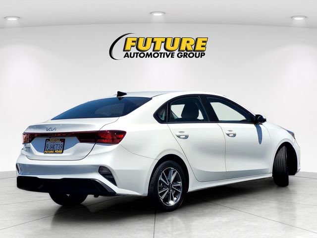 Used 2023 Kia Forte LXS w/ LXS Technology Package FWD image 4