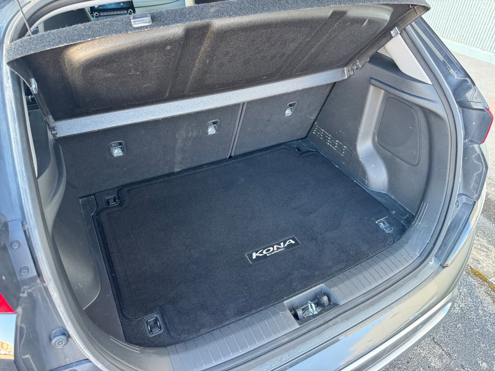 Used 2022 Hyundai Kona Limited image 16