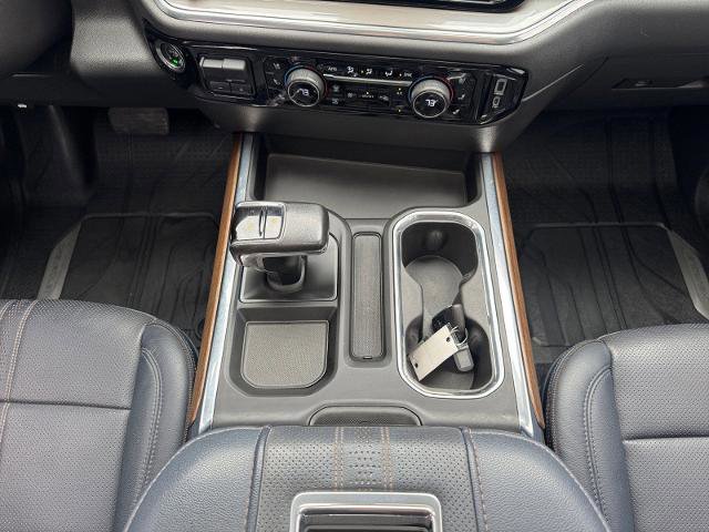 Used 2022 Chevrolet Silverado 1500 High Country w/ High Country Premium Package image 12