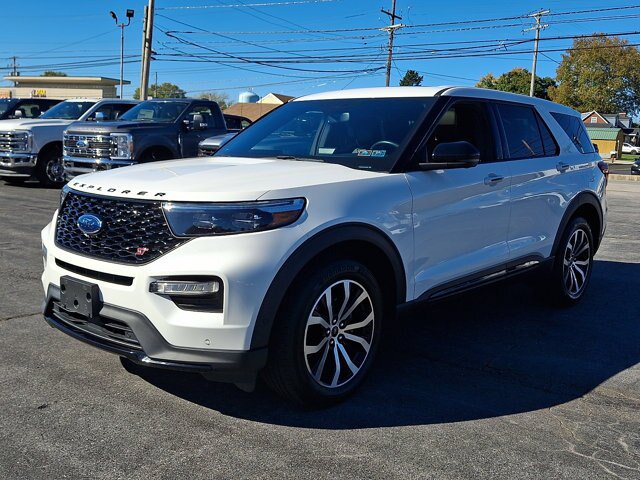 Certified 2021 Ford Explorer ST w/ Equipment Group 401A AWD/4WD image 3