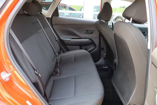Used 2025 Hyundai Kona SEL FWD image 29