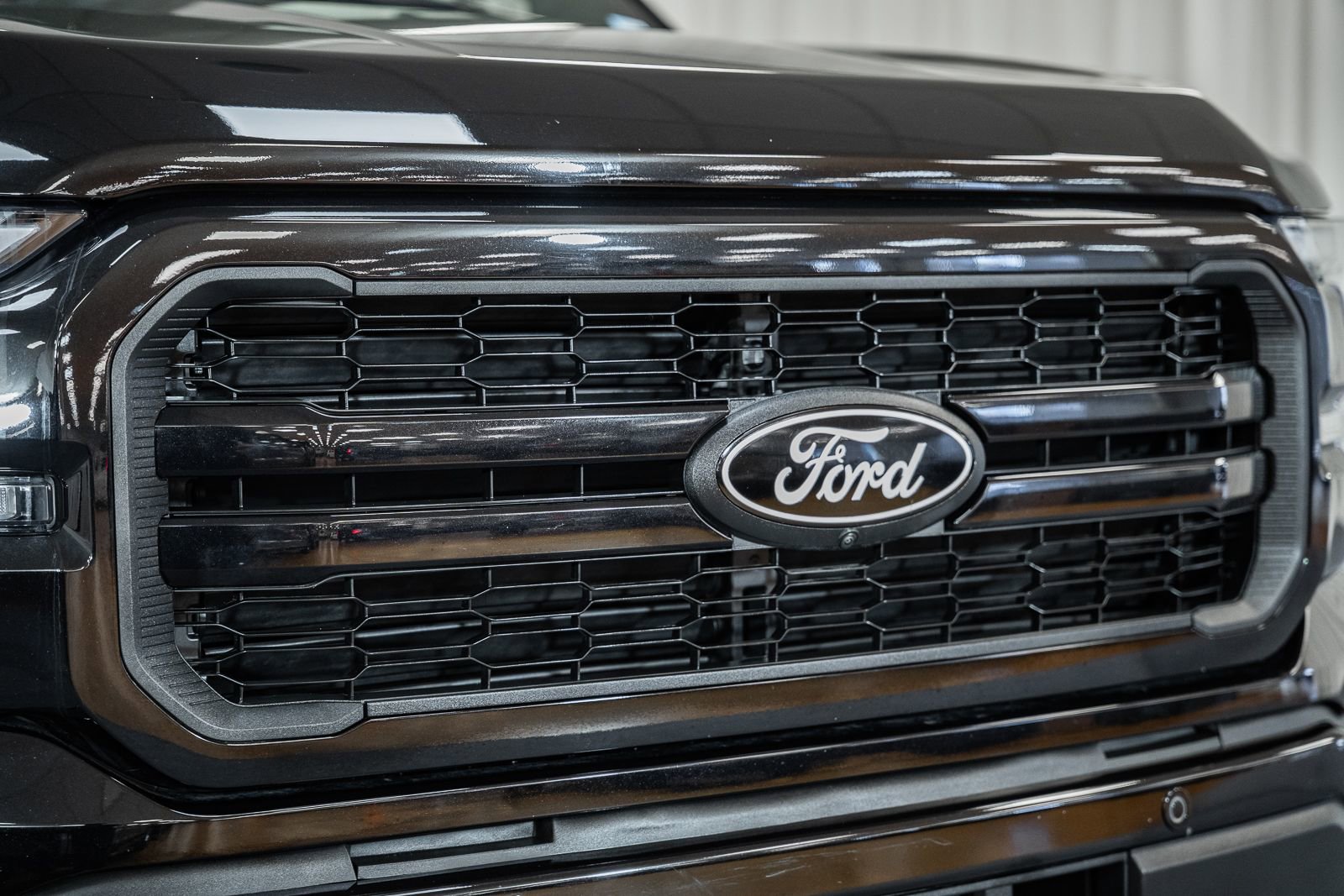 Certified 2024 Ford F150 Lariat AWD/4WD image 11