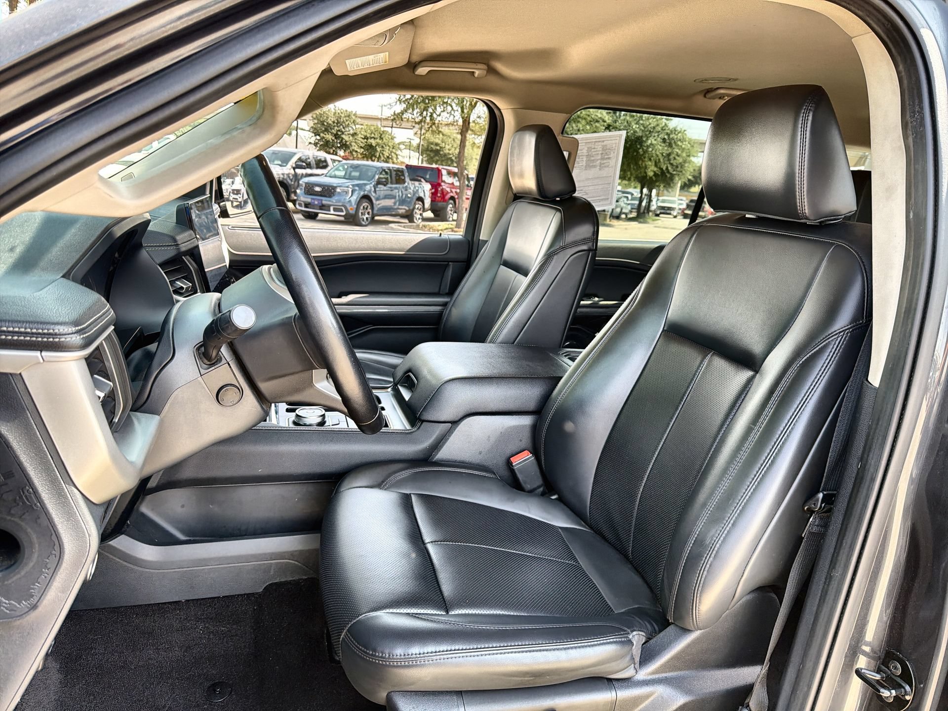 Certified 2022 Ford Expedition XLT RWD image 11