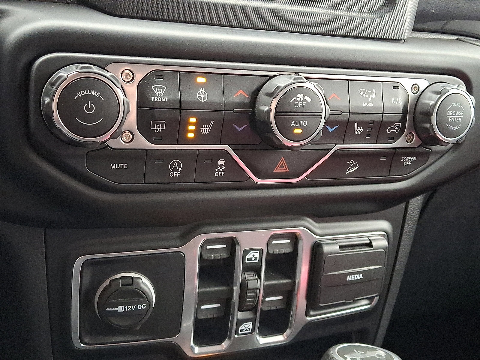 Used 2020 Jeep Wrangler Unlimited Sport image 18