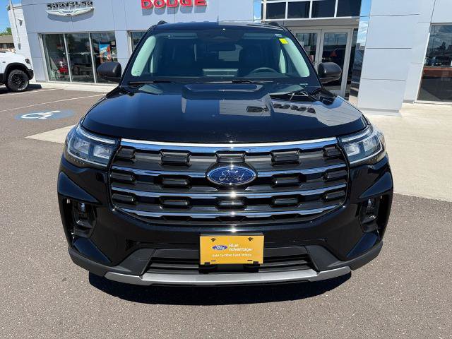 Certified 2025 Ford Explorer Active w/ Active Comfort Package AWD/4WD image 2