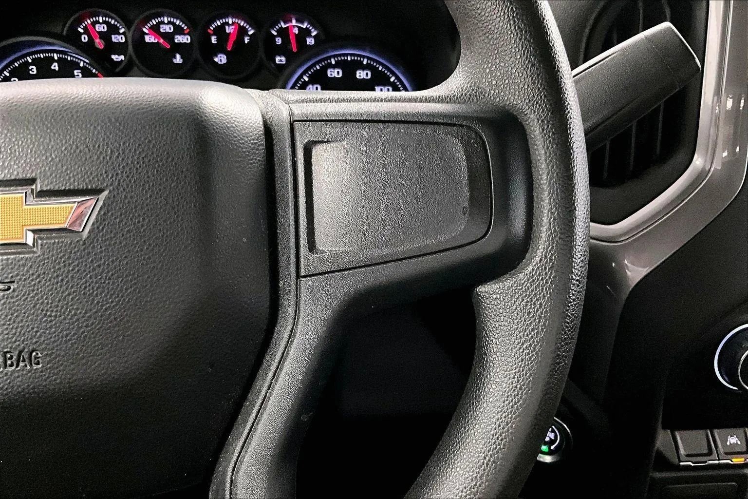 Used 2024 Chevrolet Silverado 1500 Custom image 18