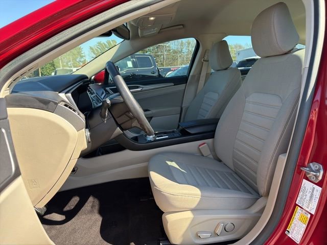 Certified 2020 Ford Fusion SE image 15