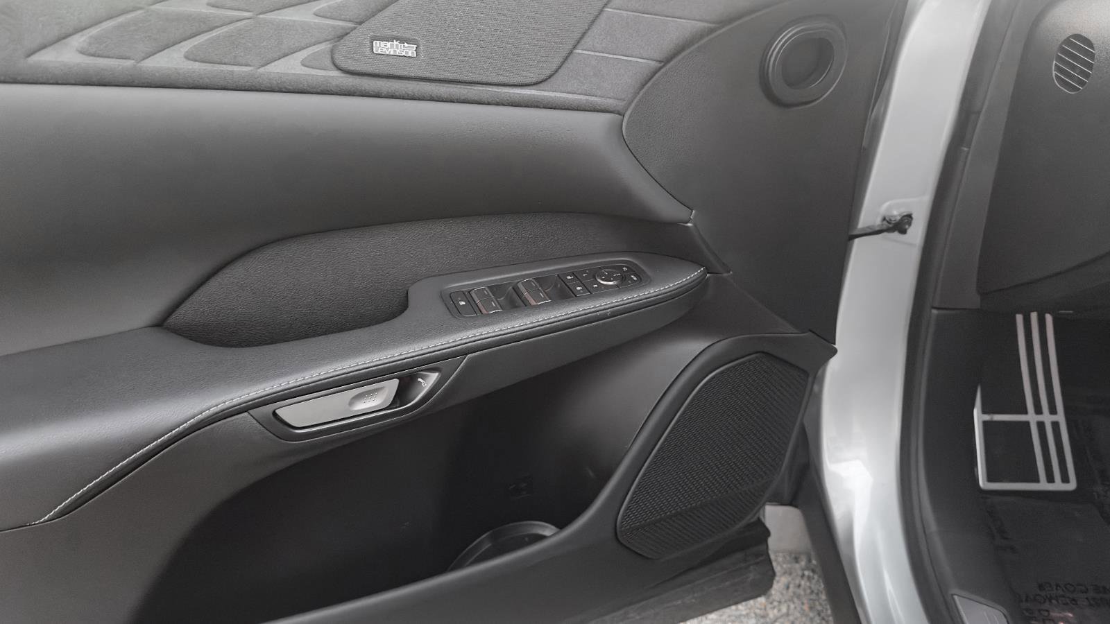 Used 2024 Lexus RX 500h F Sport image 17