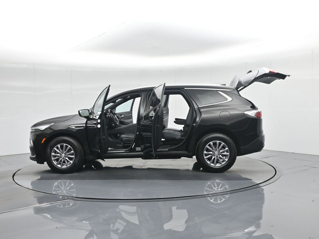 Used 2024 Buick Enclave Premium image 63