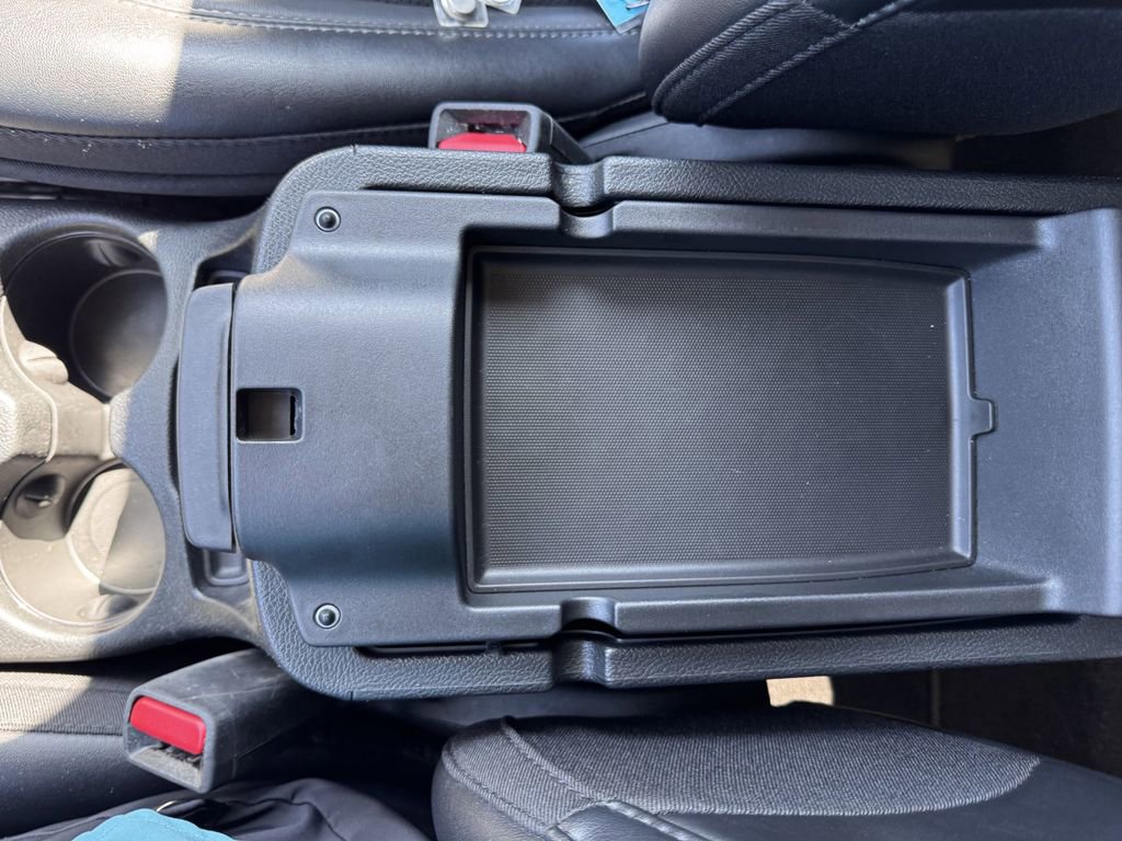 Used 2023 Jeep Cherokee Altitude Lux image 28