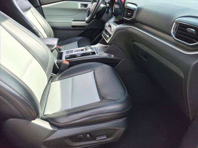 Certified 2022 Ford Explorer XLT w/ Equipment Group 202A RWD image 20