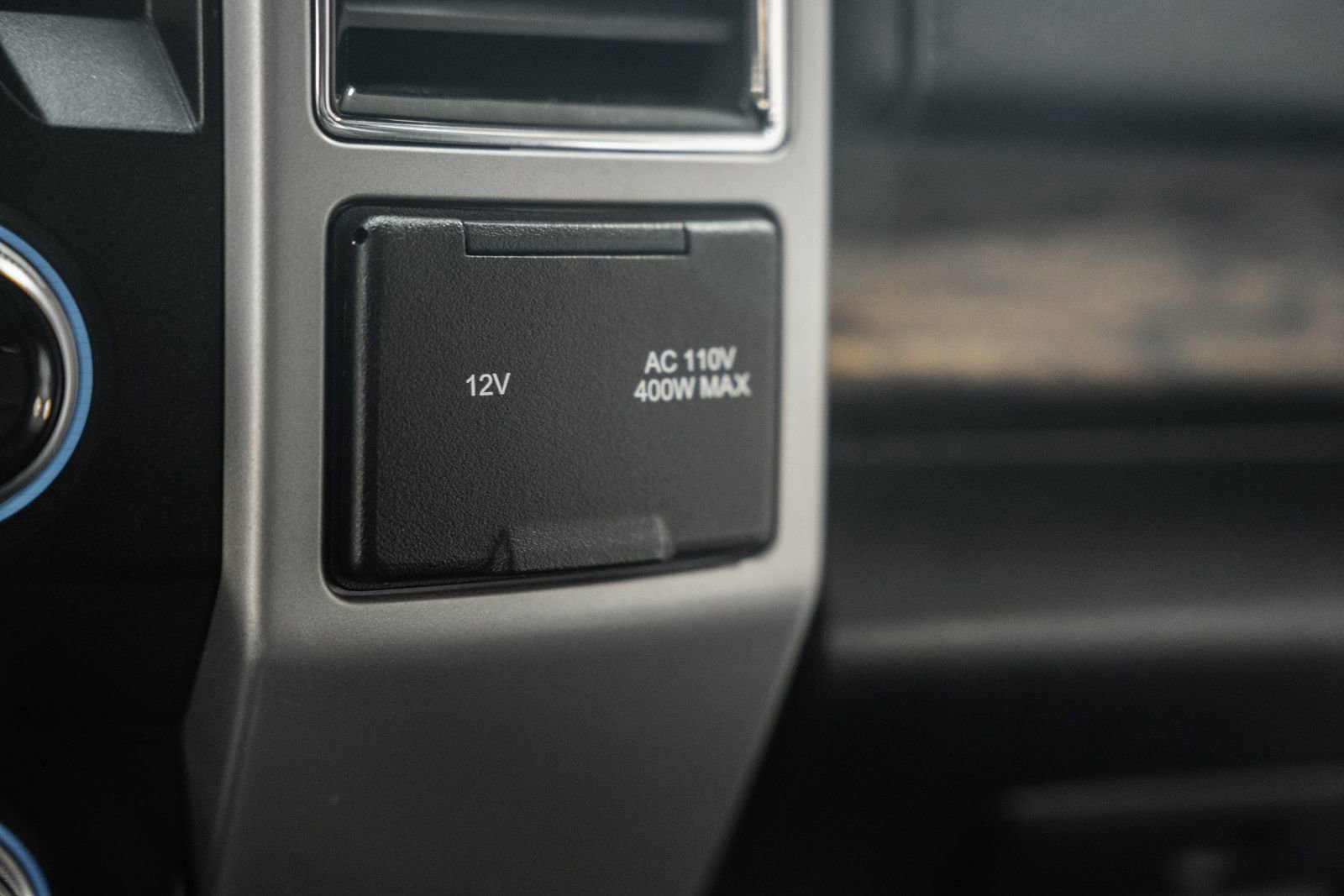 Certified 2019 Ford F150 Lariat w/ Equipment Group 502A Luxury image 29