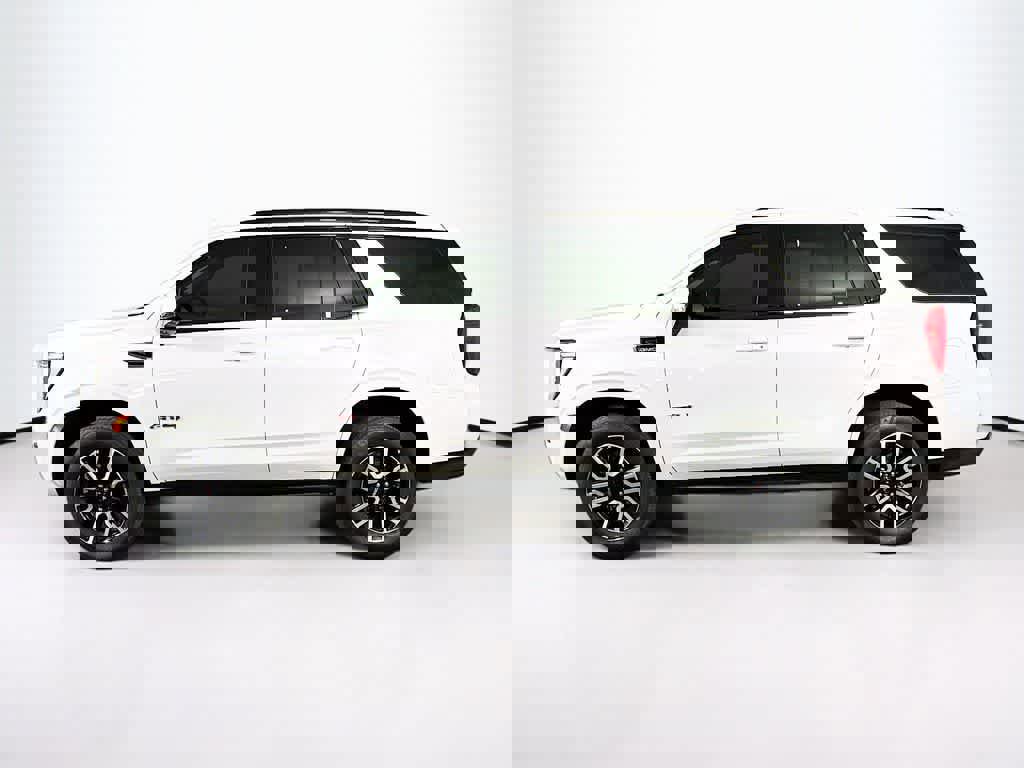 Used 2021 GMC Yukon AT4 image 2