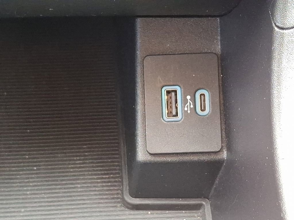 Certified 2024 Ford Edge SEL image 24