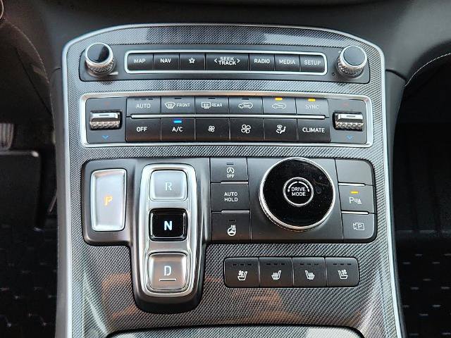Used 2023 Hyundai Santa Fe Limited FWD image 32