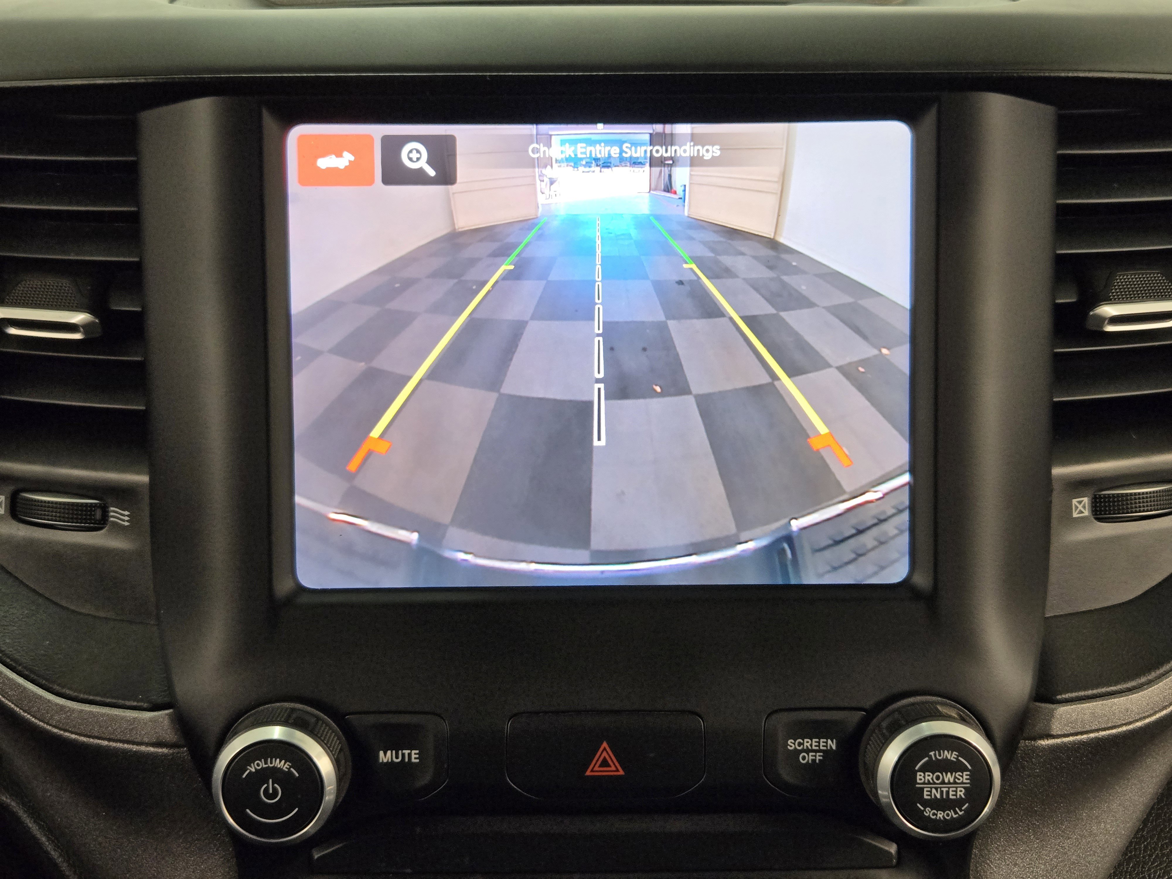 Used 2023 RAM 2500 Tradesman w/ Chrome Appearance Group image 17