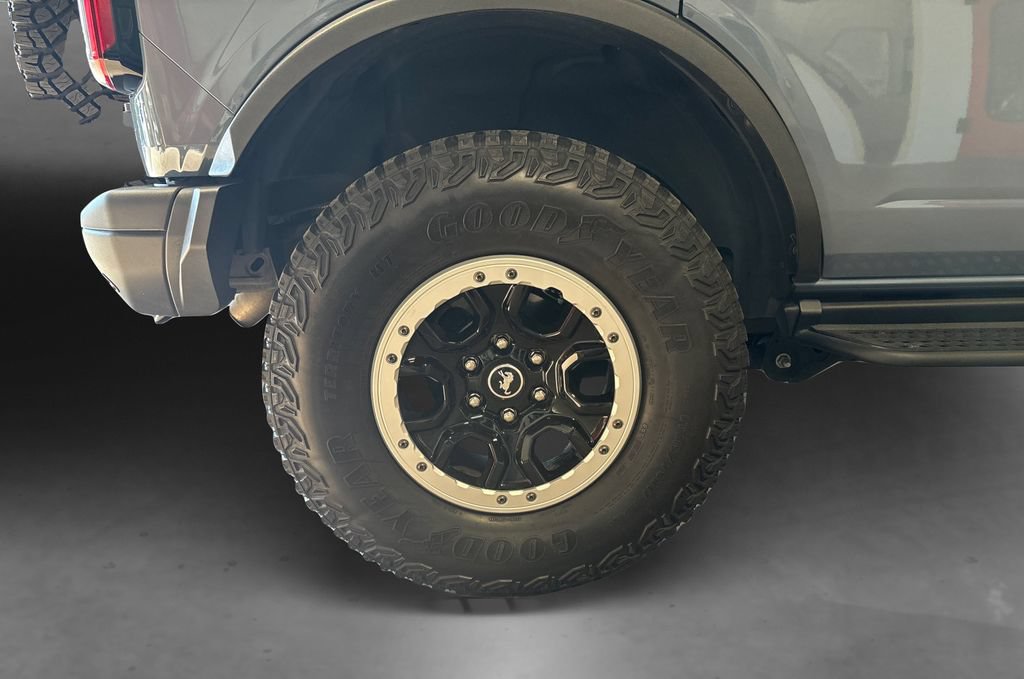 Certified 2023 Ford Bronco Badlands w/ Sasquatch Package AWD/4WD image 18