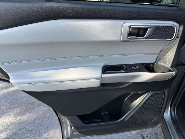 Certified 2023 Ford Explorer XLT w/ Equipment Group 202A AWD/4WD image 10