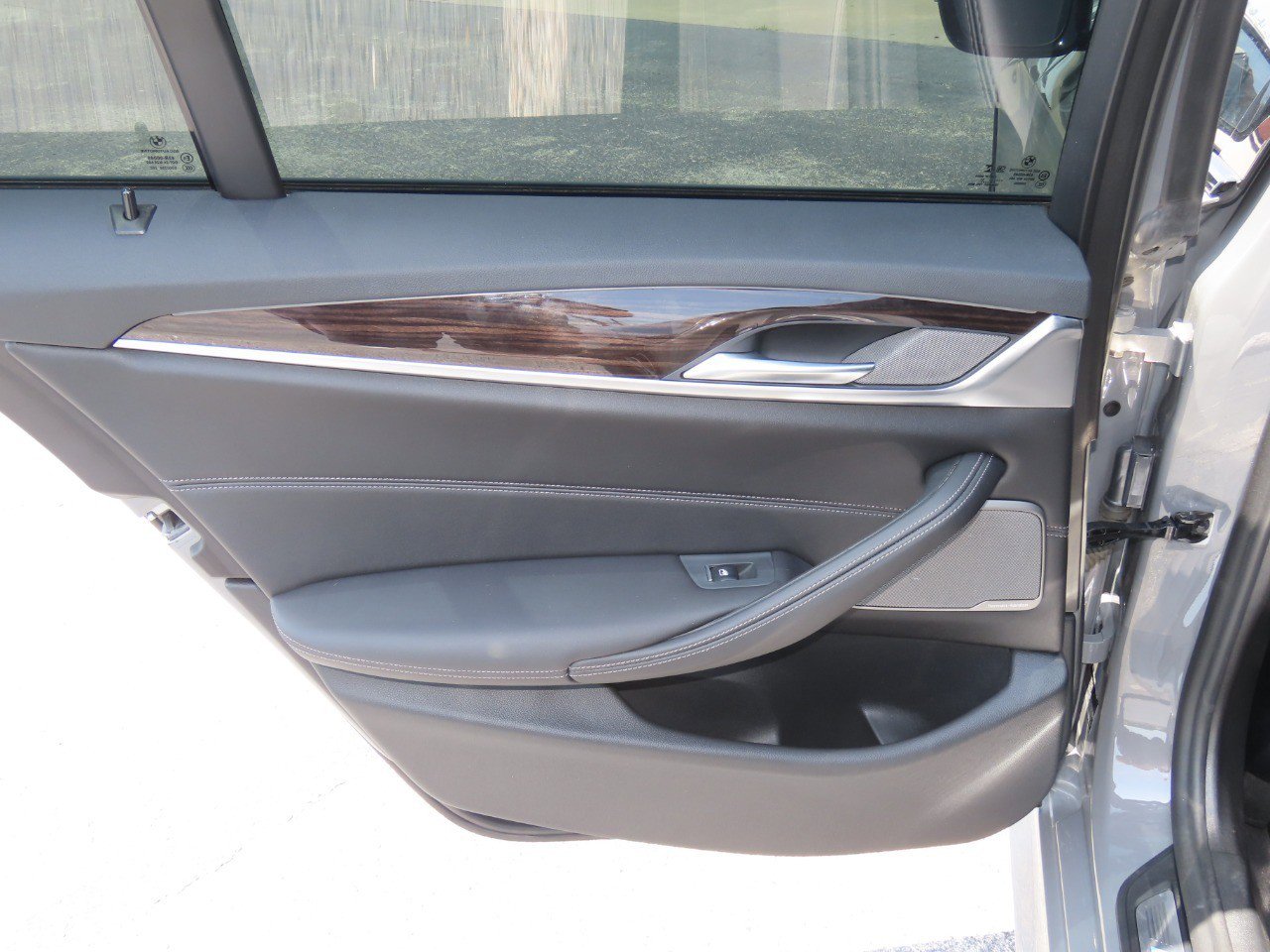 Used 2021 BMW 540i w/ M Sport Package RWD image 18