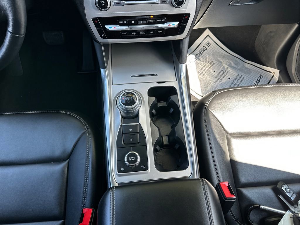 Certified 2022 Ford Explorer XLT w/ Equipment Group 202A image 17
