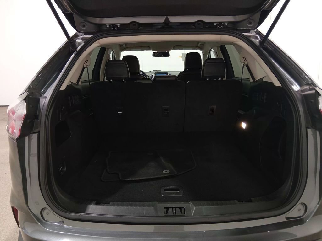 Certified 2023 Ford Edge SEL image 9