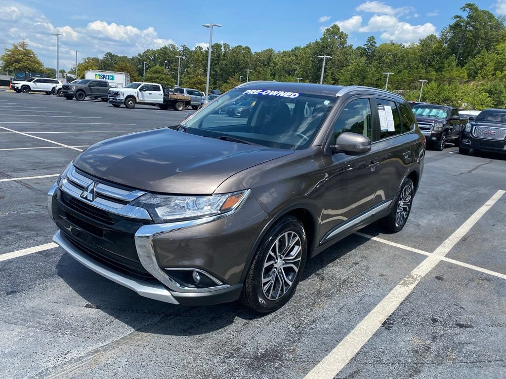 Used 2018 Mitsubishi Outlander SE FWD image 3