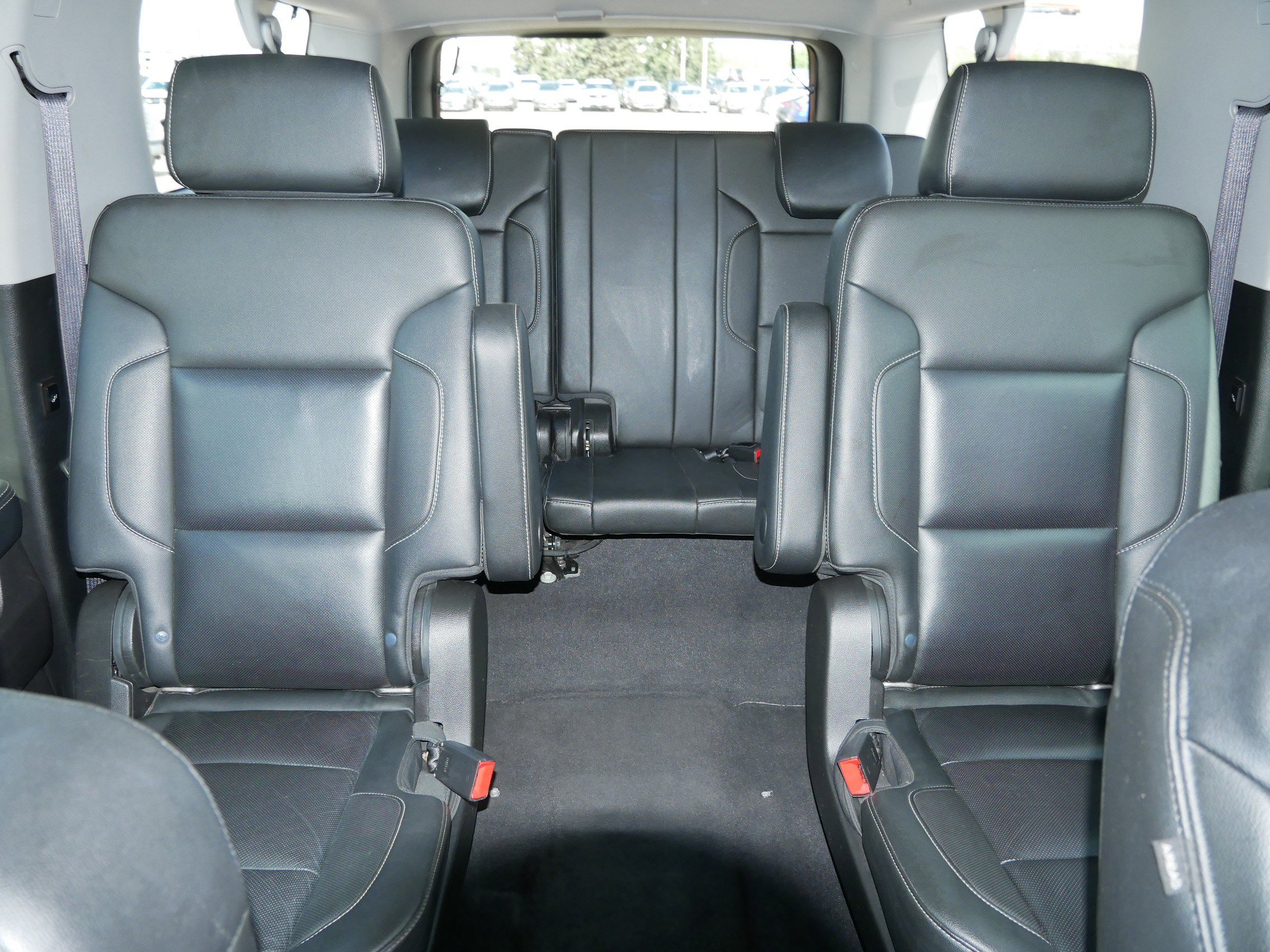Used 2020 Chevrolet Suburban Premier AWD/4WD image 13