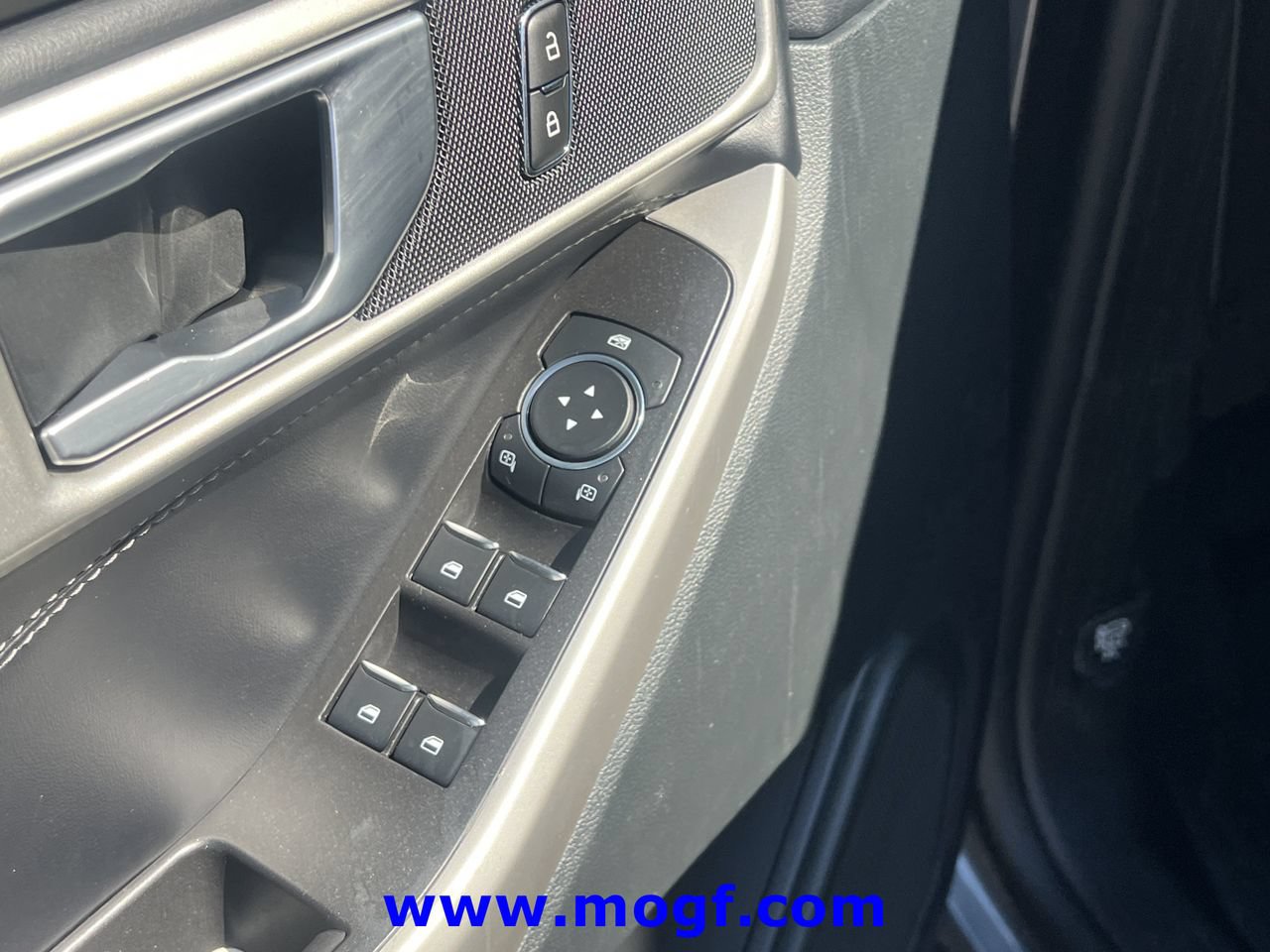 Certified 2023 Ford Explorer XLT RWD image 15