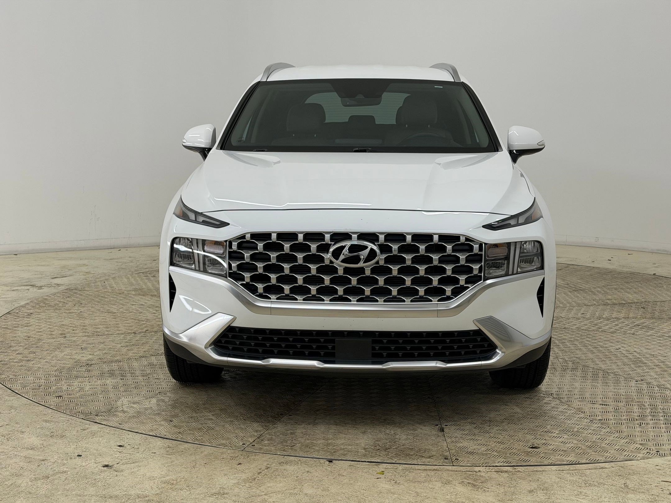 Used 2022 Hyundai Santa Fe SEL w/ Convenience Package image 6