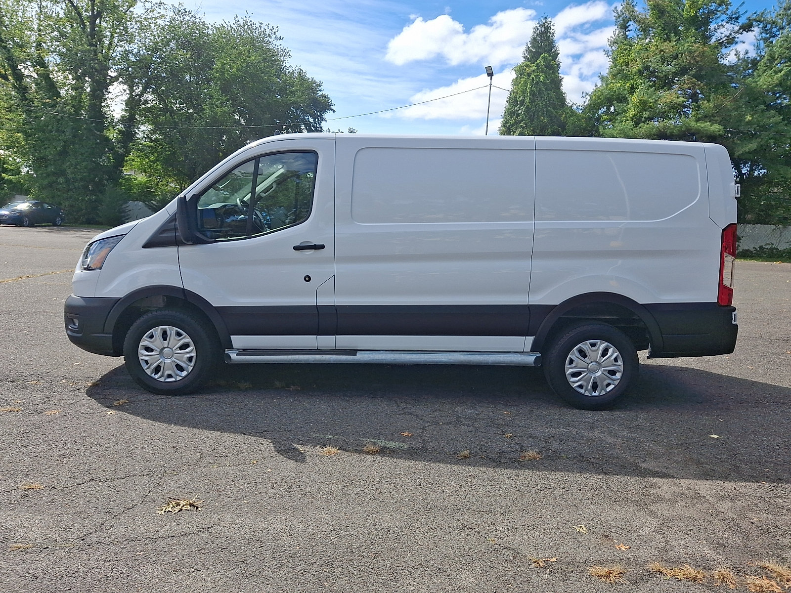 Certified 2025 Ford Transit 250 Low Roof w/ Exterior Upgrade Package RWD image 4