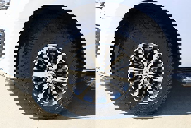 Certified 2019 Ford Expedition XLT image 9