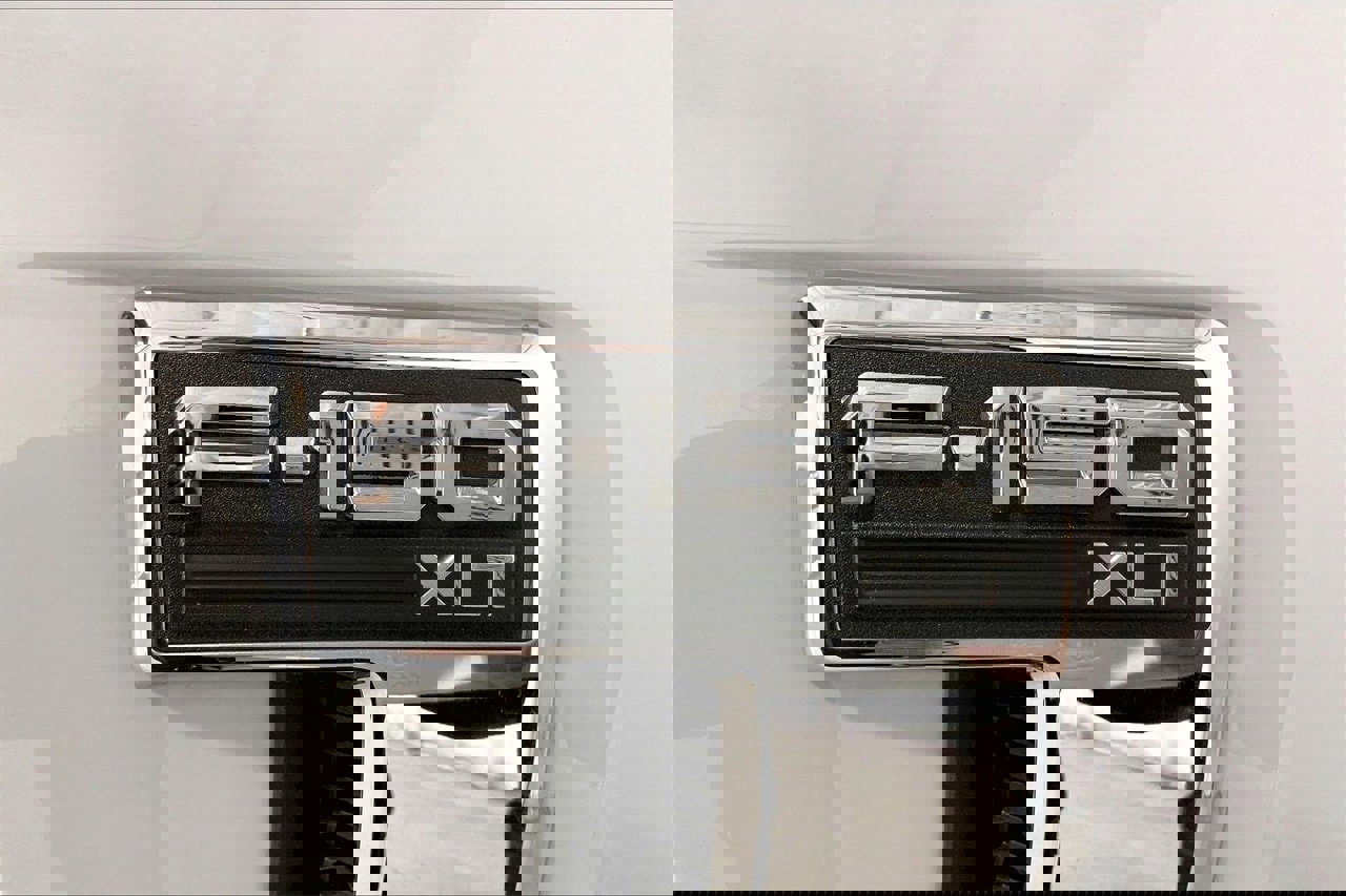 Certified 2024 Ford F150 XLT w/ Mobile Office Package image 7